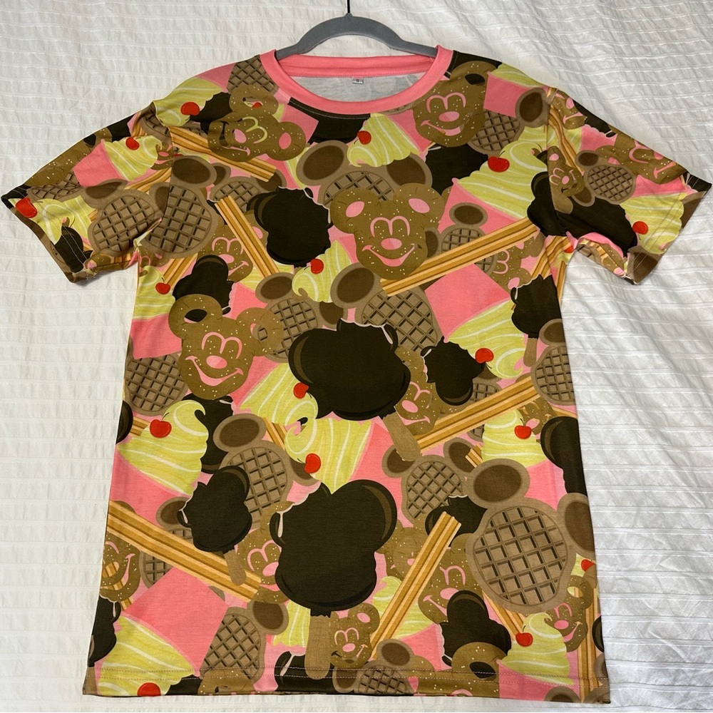 Disney Parks Snacks T-Shirt. Small